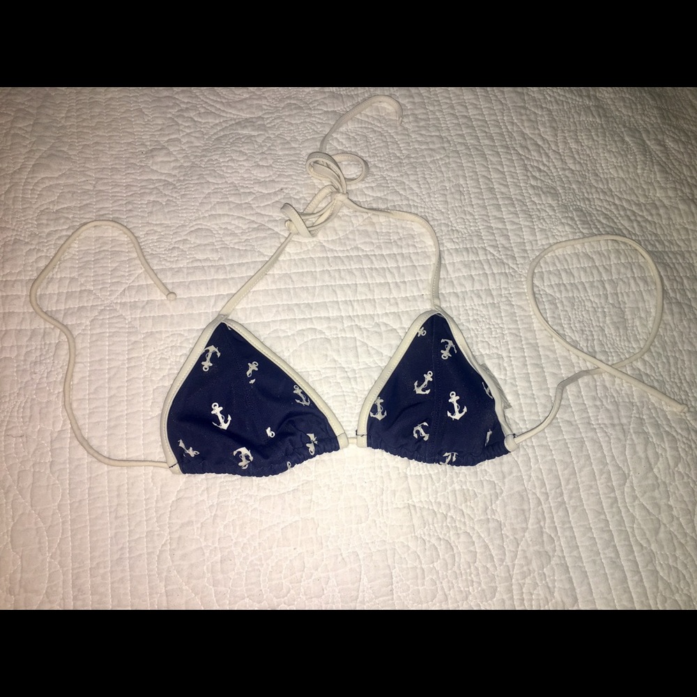 Super cute bikini top 🌸🌸🌸
